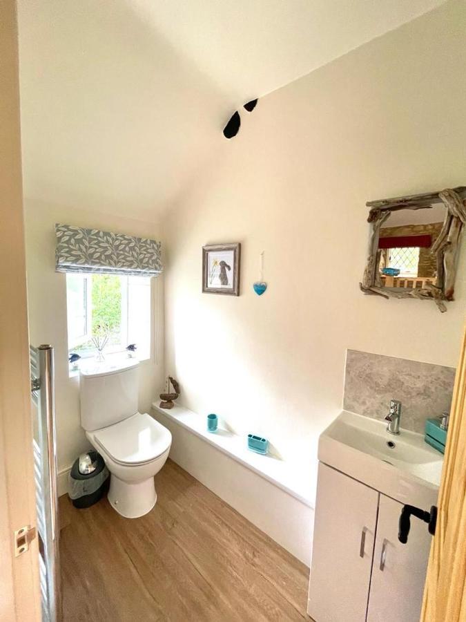 Wotton-under-Edge Cotswold Coombe Cottage מראה חיצוני תמונה